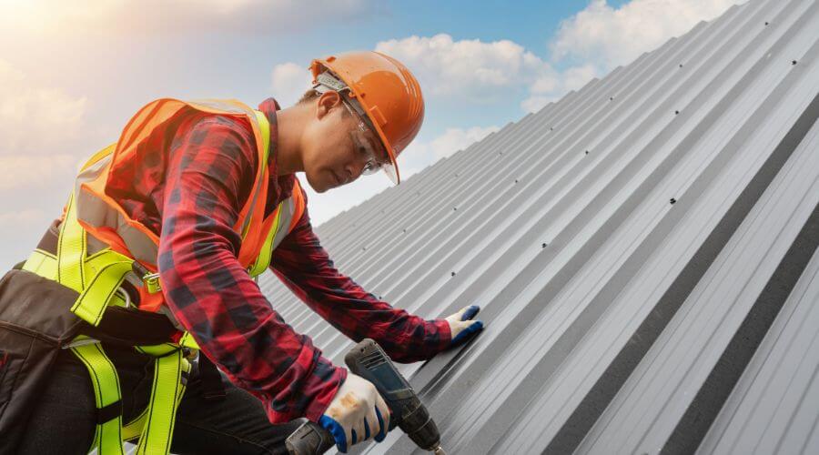 Professional gutter cleaning in New Auburn, WI